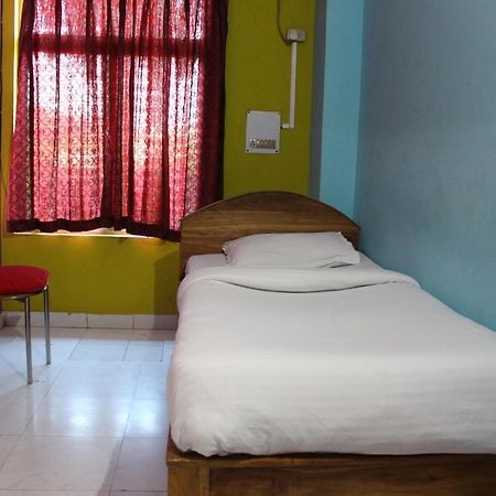 Hotel Lg Towers Guwahati Exterior foto